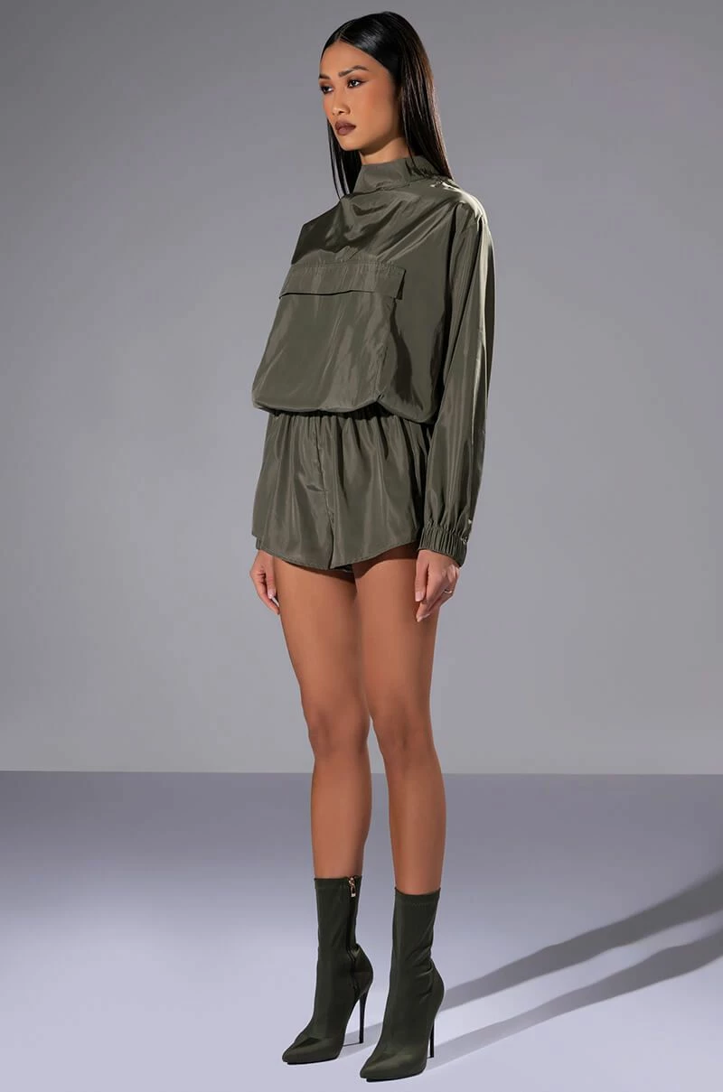 ALL DAY ERRANDS LIGHTWEIGHT ROMPER IN OLIVE 4 ALL DAY ERRANDS LIGHTWEIGHT ROMPER IN OLIVE - Image 2