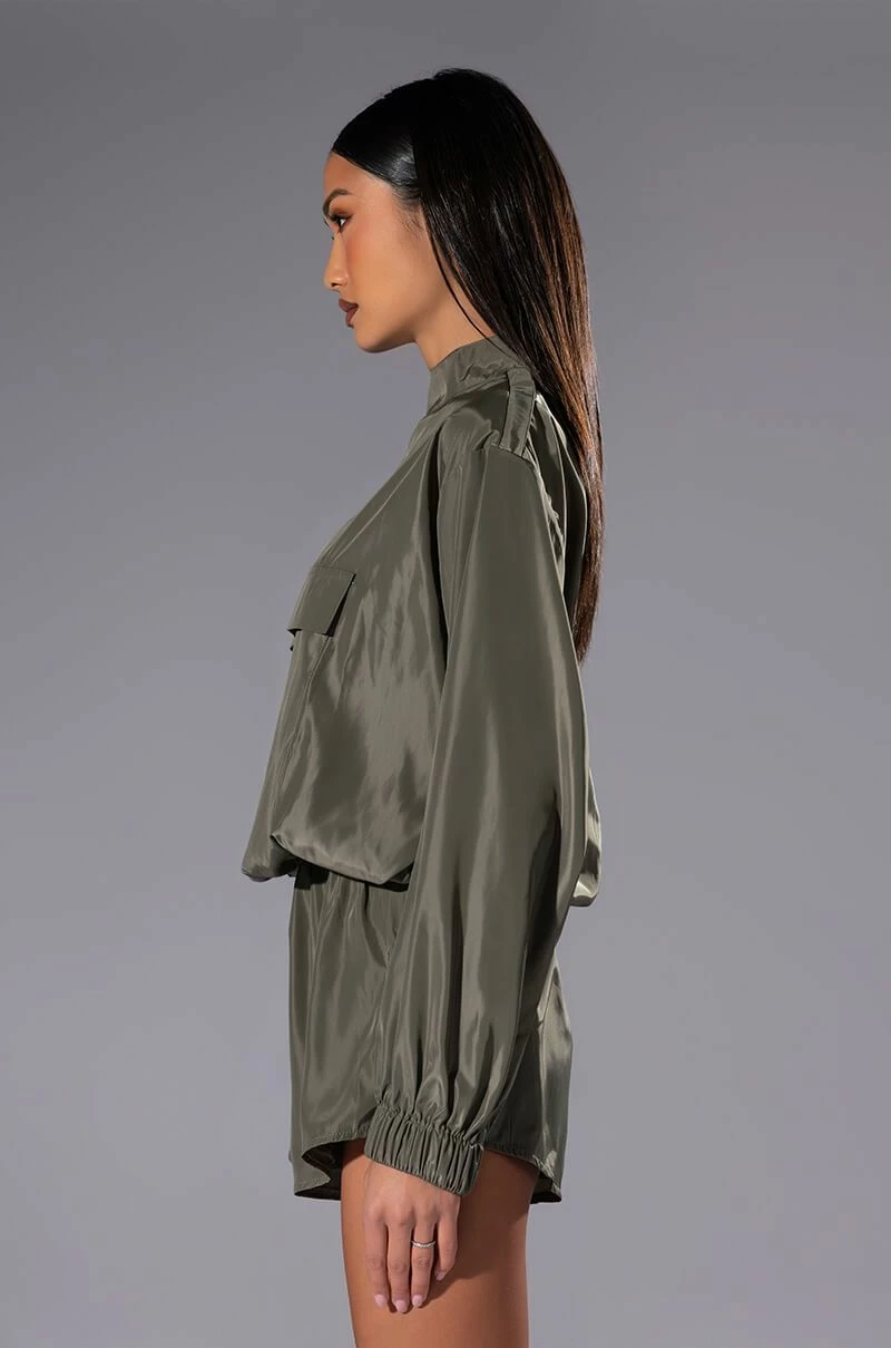 ALL DAY ERRANDS LIGHTWEIGHT ROMPER IN OLIVE 5 ALL DAY ERRANDS LIGHTWEIGHT ROMPER IN OLIVE - Image 3