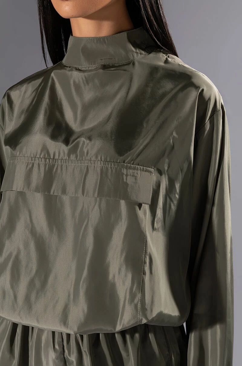 ALL DAY ERRANDS LIGHTWEIGHT ROMPER IN OLIVE 7 ALL DAY ERRANDS LIGHTWEIGHT ROMPER IN OLIVE - Image 5