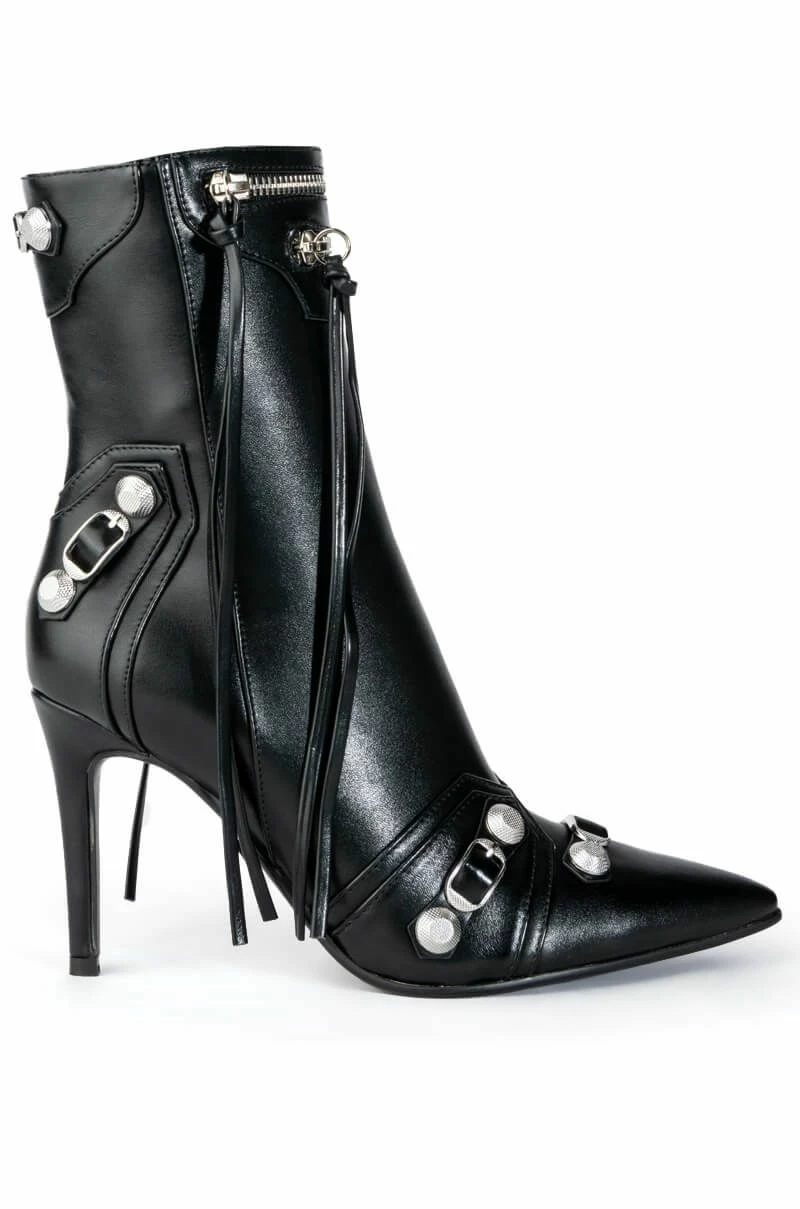 AZALEA WANG BROOKLYN PU BOOTIE IN BLACK - Image 2