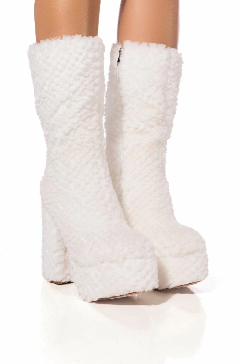 AZALEA WANG COZY CUTIE FAUX FUR CHUNKY PLATFORM BOOT IN WHITE