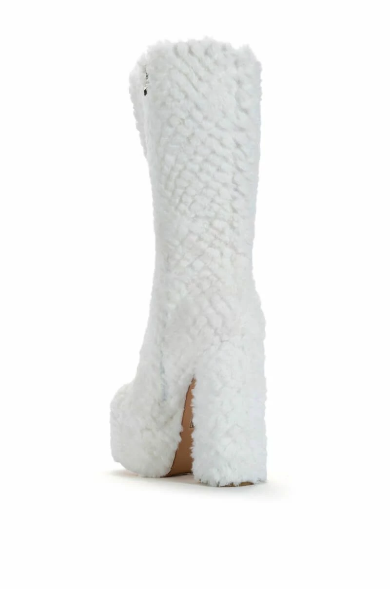 AZALEA WANG COZY CUTIE FAUX FUR CHUNKY PLATFORM BOOT IN WHITE - Image 4