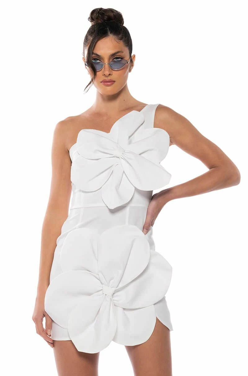 GEMMA FLORAL DETAIL ONE SHOULDER MINI DRESS IN WHITE 3 GEMMA FLORAL DETAIL ONE SHOULDER MINI DRESS IN WHITE