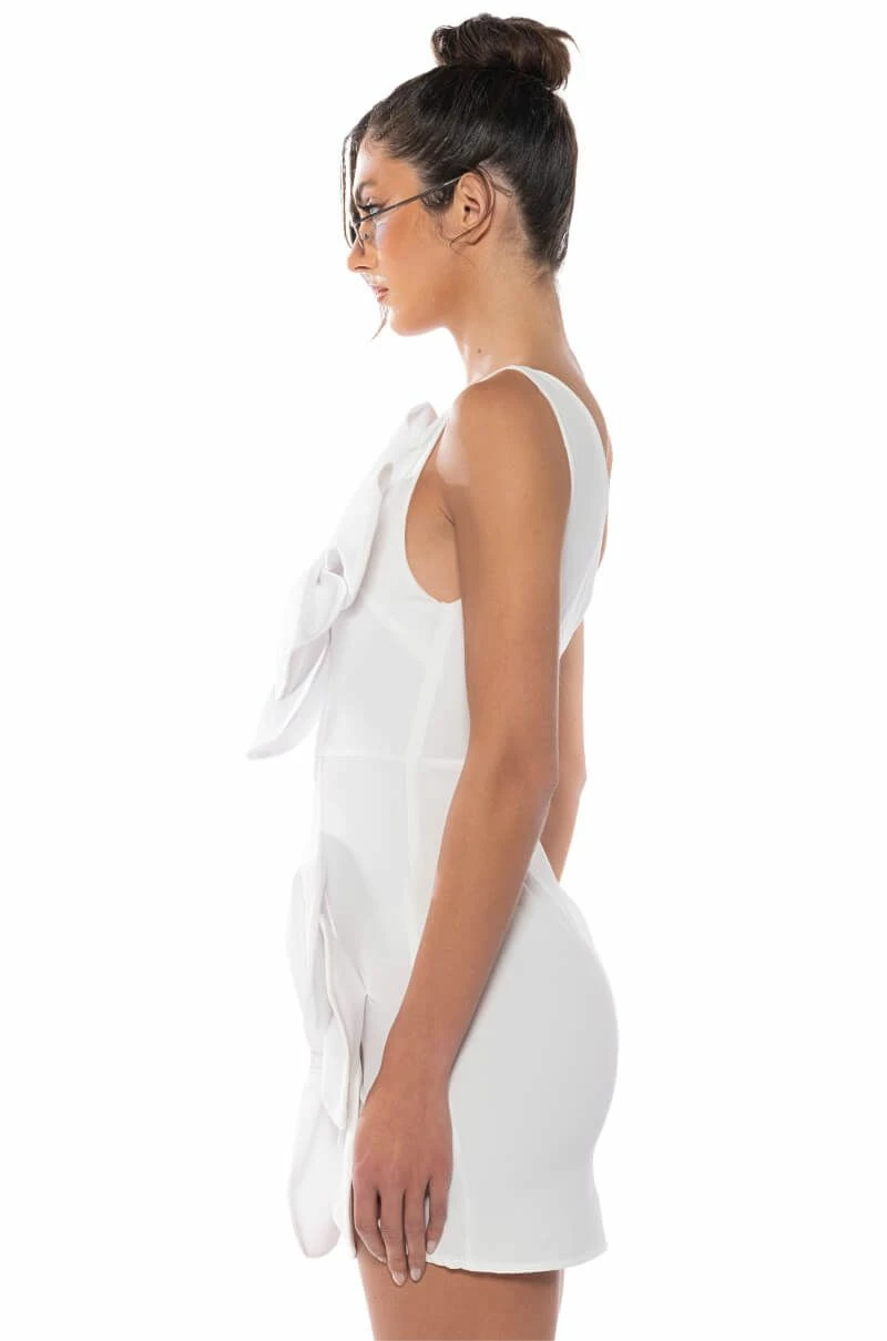 GEMMA FLORAL DETAIL ONE SHOULDER MINI DRESS IN WHITE 6 GEMMA FLORAL DETAIL ONE SHOULDER MINI DRESS IN WHITE - Image 4