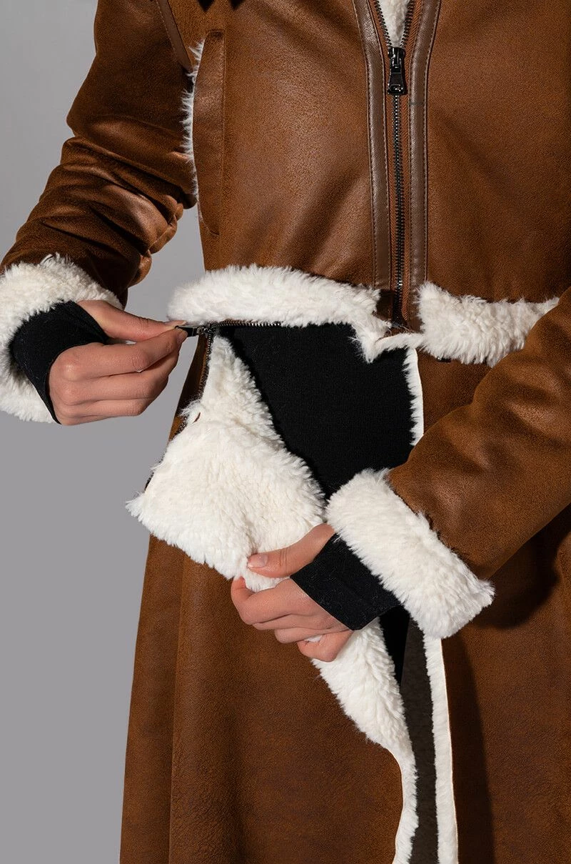 NEW AVIATOR TRENCH WITH ZIP OFF TAIL - Image 11