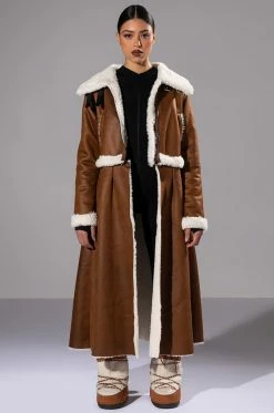 NEW AVIATOR TRENCH WITH ZIP OFF TAIL