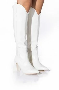 POSTED WHITE KNEE HIGH WESTERN BOOT