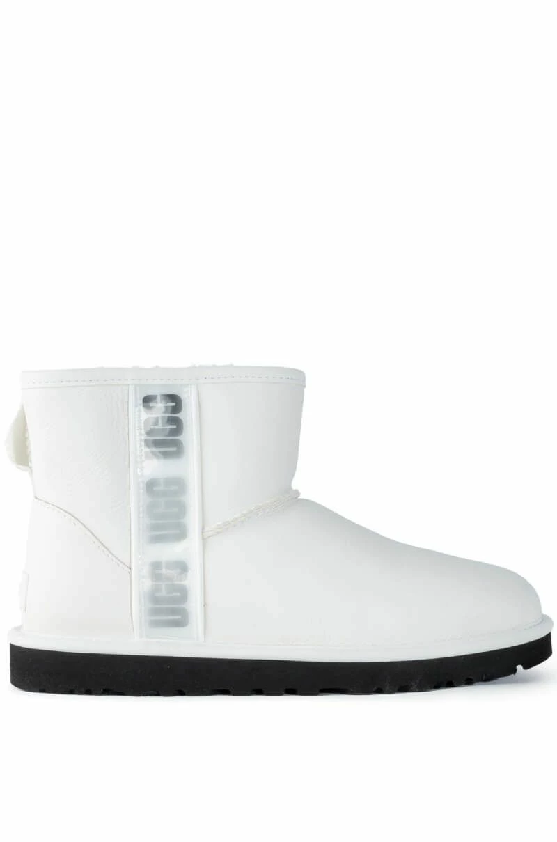 UGG CLASSIC MINI SIDE LOGO II BOOTIE IN WHITE